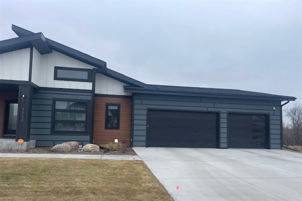 How to Know When It’s Time to Replace Your Garage Door