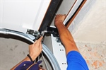 Questions to Ask Before Scheduling Same-Day Garage Door Repairs in Rochester